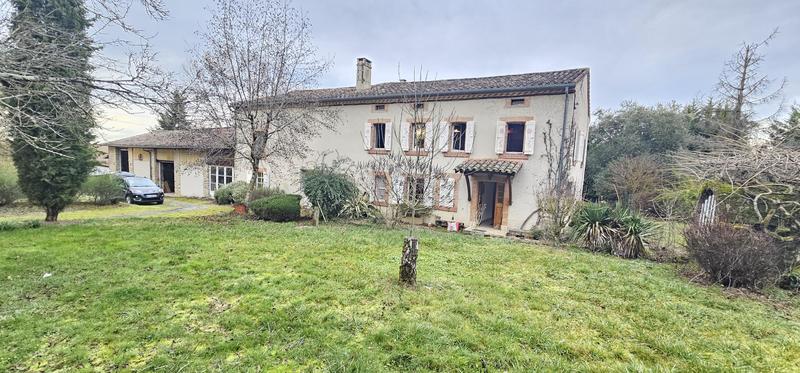 Maison - 180 m² - 10 pièces