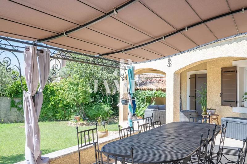 Maison - 165 m² - 8 pièces