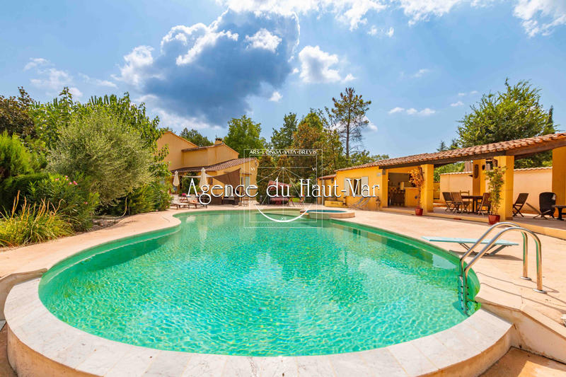 Villa - 225 m² - 8 pièces