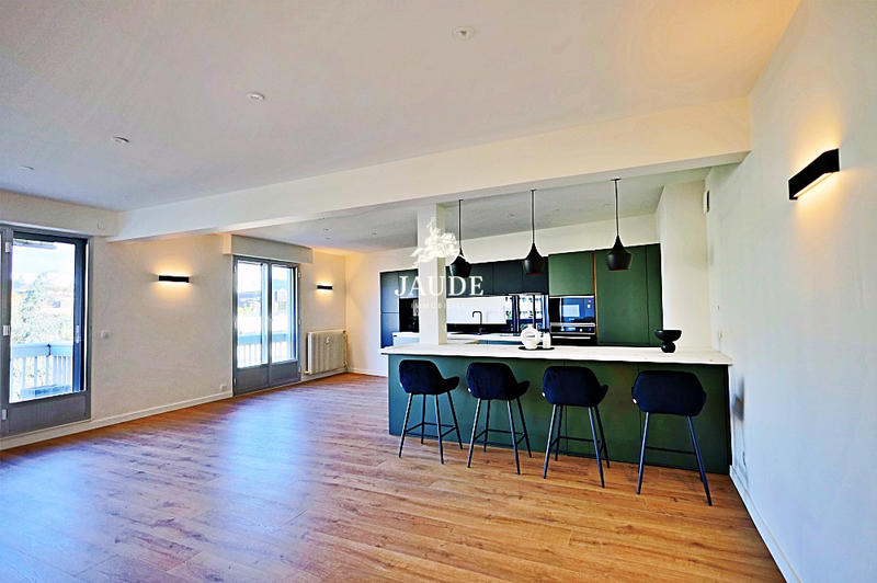 Appartement - 101 m² - 5 pièces