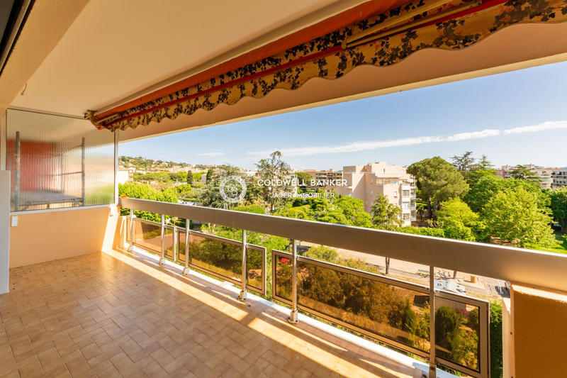 Appartement - 97 m² - 4 pièces