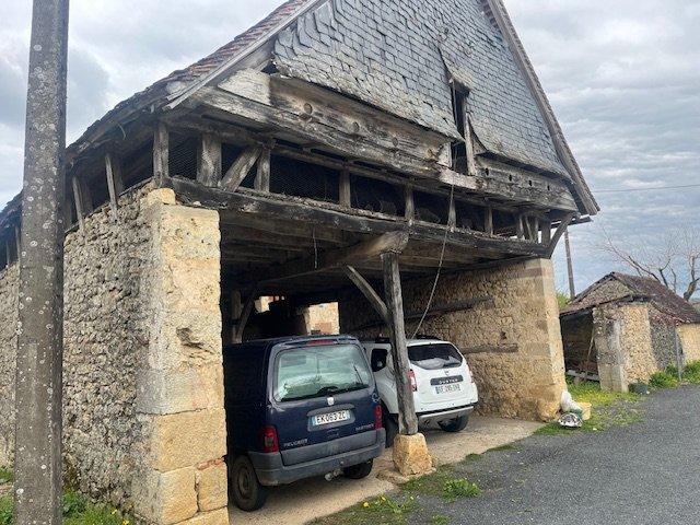 Maison - 307 m² - 5 pièces