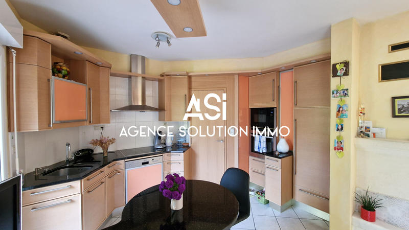 Maison - 102 m² - 5 pièces