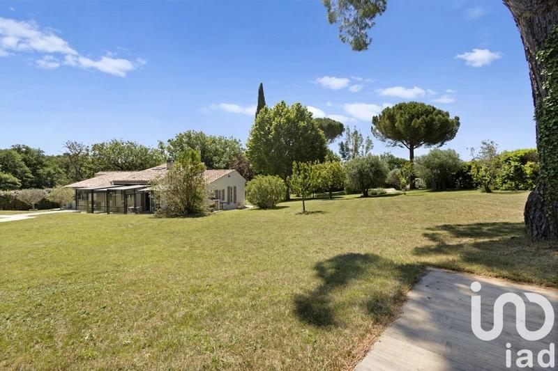 Maison - 220 m² - 5 pièces