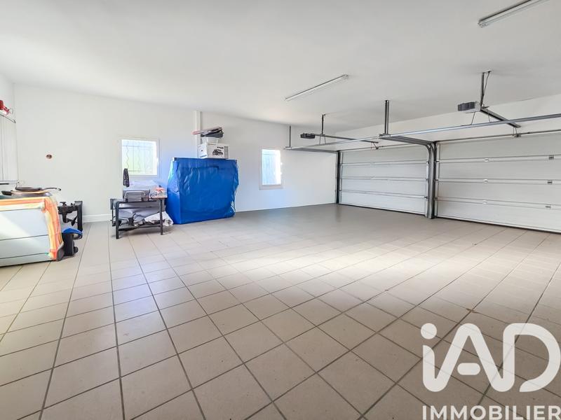 Maison - 204 m² - 7 pièces