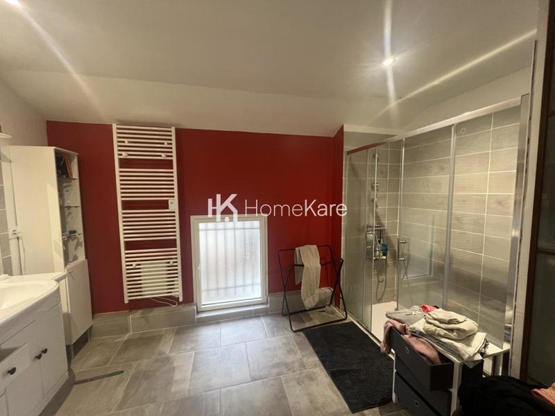 Propriété - 170 m² - 6 pièces