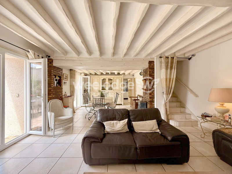 Maison - 195 m² - 6 pièces