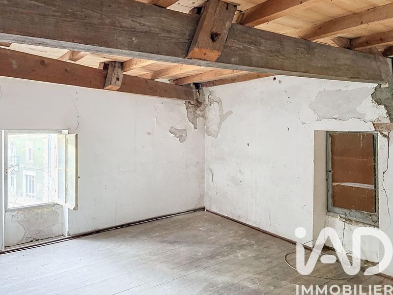 Maison de village - 240 m² - 17 pièces