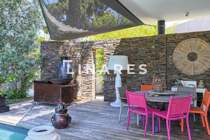 Maison - 350 m² - 4 pièces