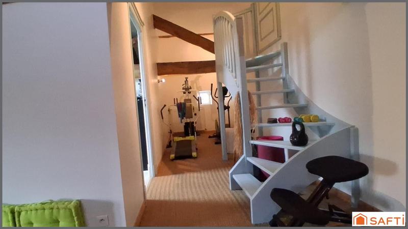 Maison - 343 m² - 9 pièces