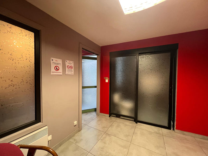 Local commercial - 68 m² - 2 pièces