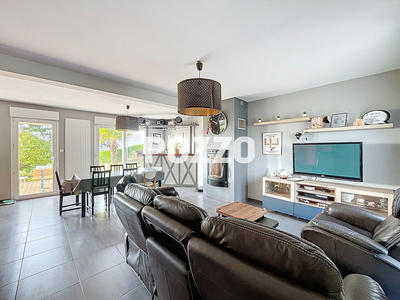 Maison - 102 m² - 6 pièces