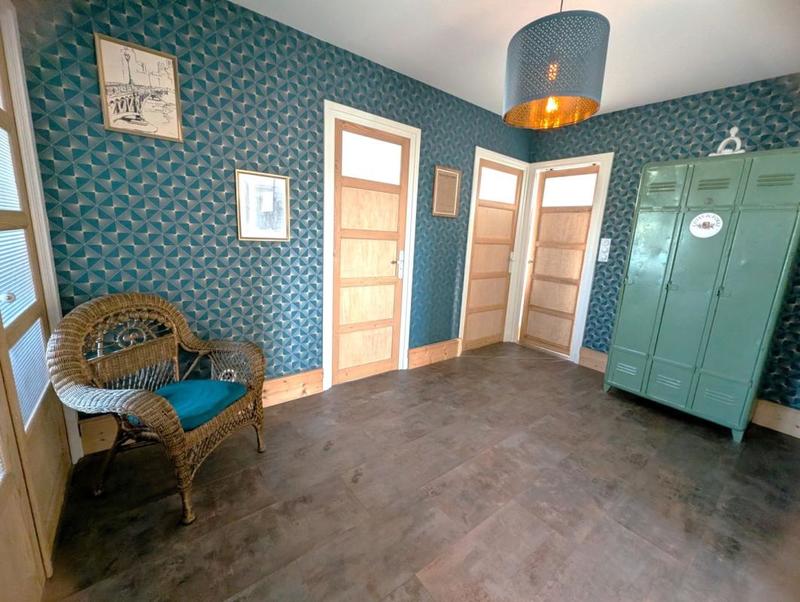 Maison - 200 m² - 8 pièces