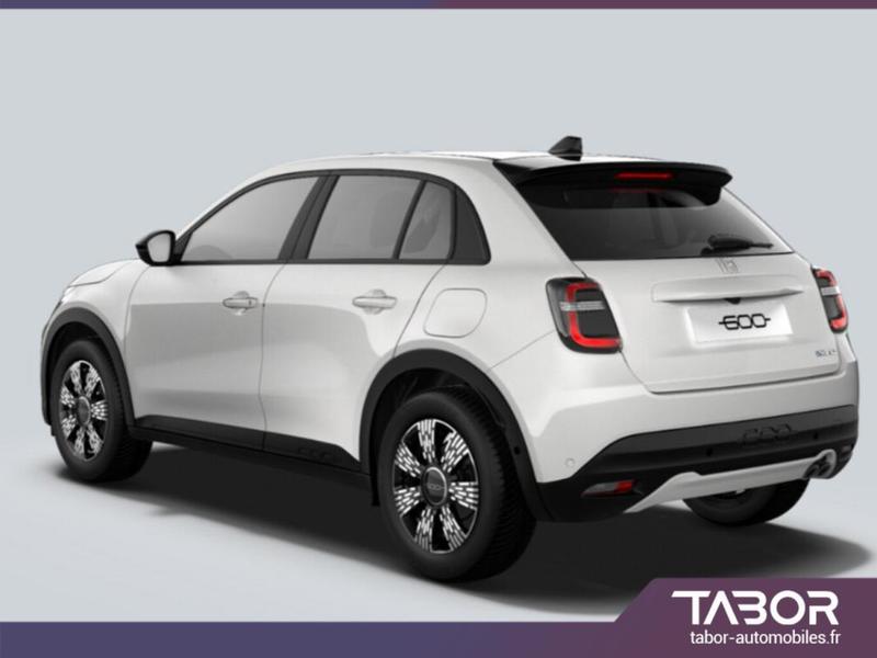 Fiat 600 Hybrid 145 Icon Cam Gps 2xPDC Adml Hiv