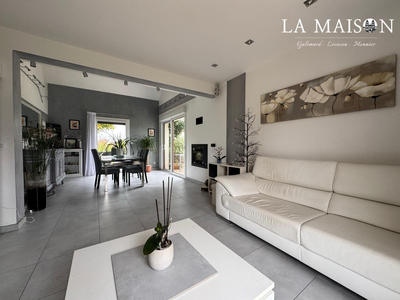 Villa - 137 m² - 7 pièces