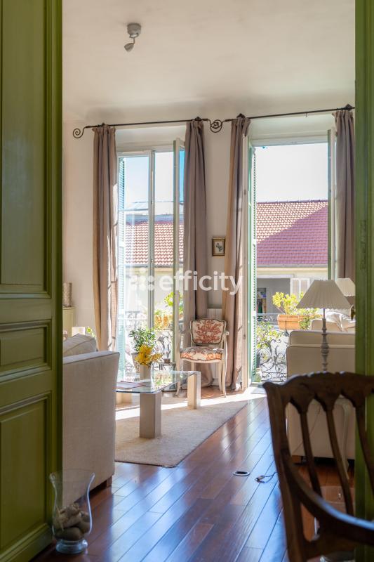 Appartement - 144 m² - 6 pièces