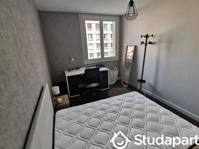 Chambre - 10 m² - 1 pièce