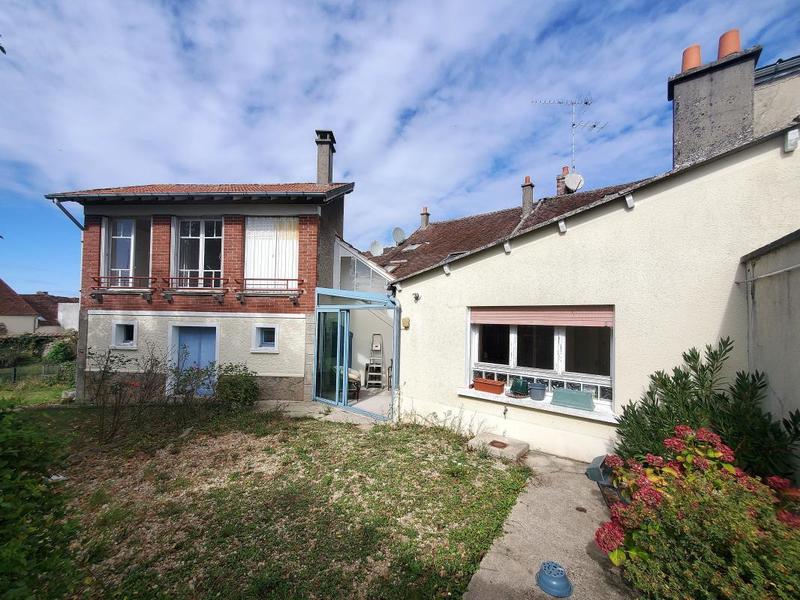 Maison de village - 85 m² - 4 pièces