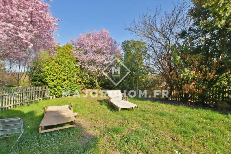 Maison - 211 m² - 6 pièces