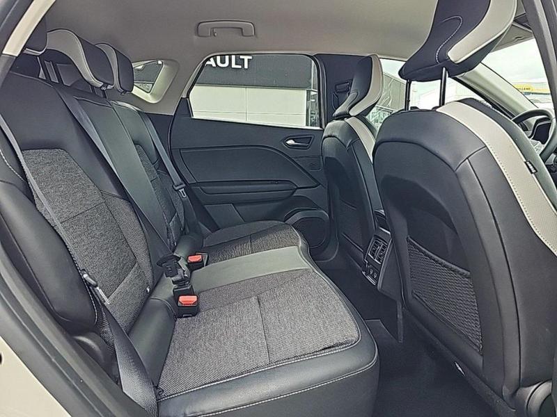 Renault Captur E-Tech Plug-in 160 Intens