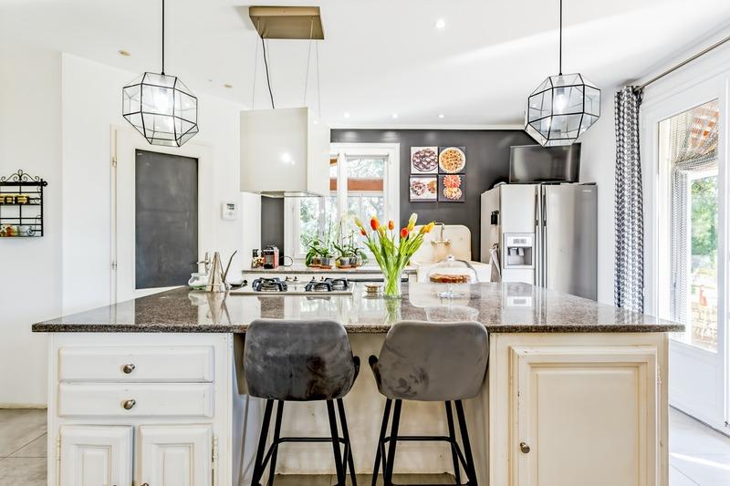 Maison - 207 m² - 8 pièces