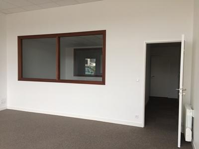 Bureau - 65 m²