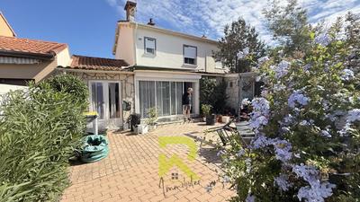 Villa - 90 m² - 5 pièces