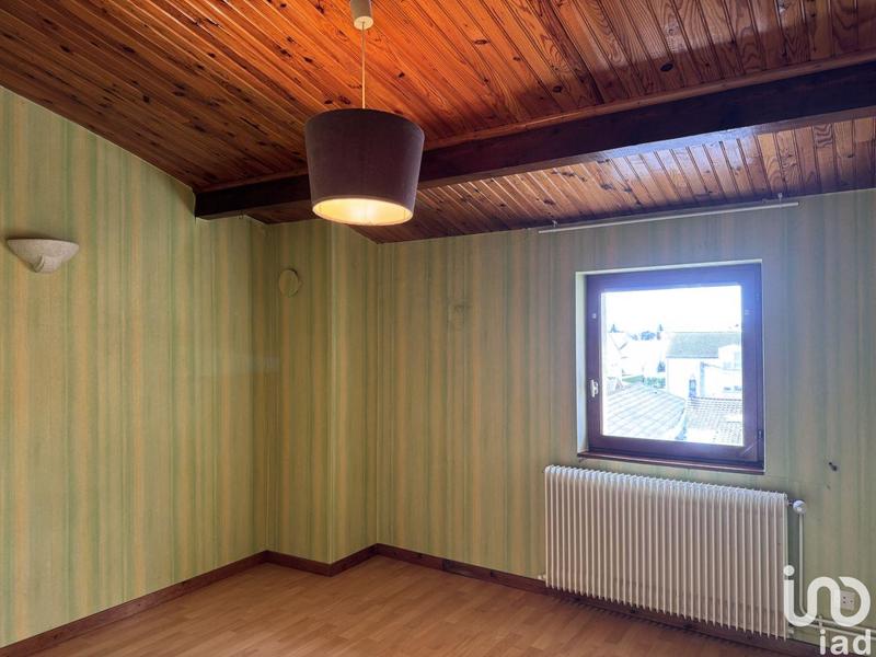 Maison - 220 m² - 8 pièces