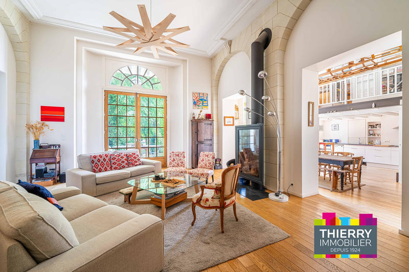 Appartement - 198 m² - 7 pièces