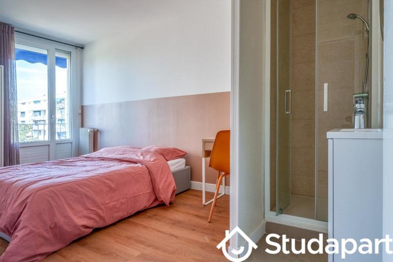 Chambre - 14 m² - 1 pièce