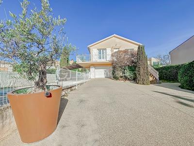 Villa - 130 m² - 5 pièces