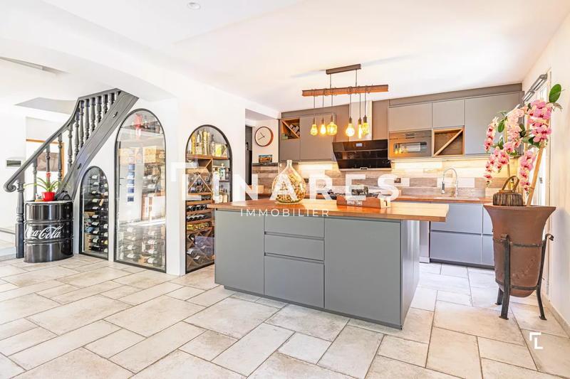 Villa - 176 m² - 5 pièces