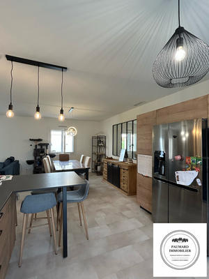 Maison - 104 m² - 8 pièces