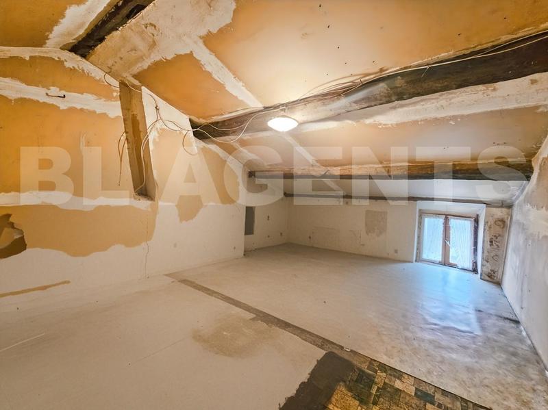 Maison - 92 m² - 5 pièces