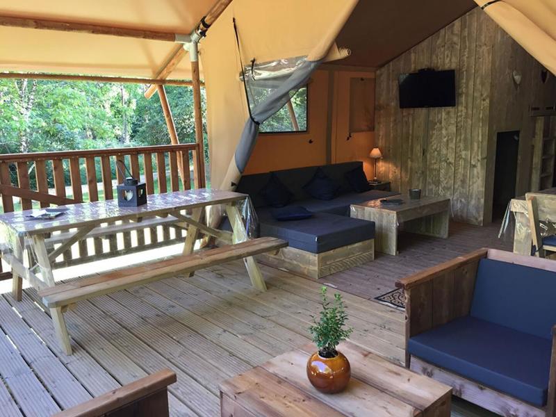 Maison - 550 m² - 16 pièces