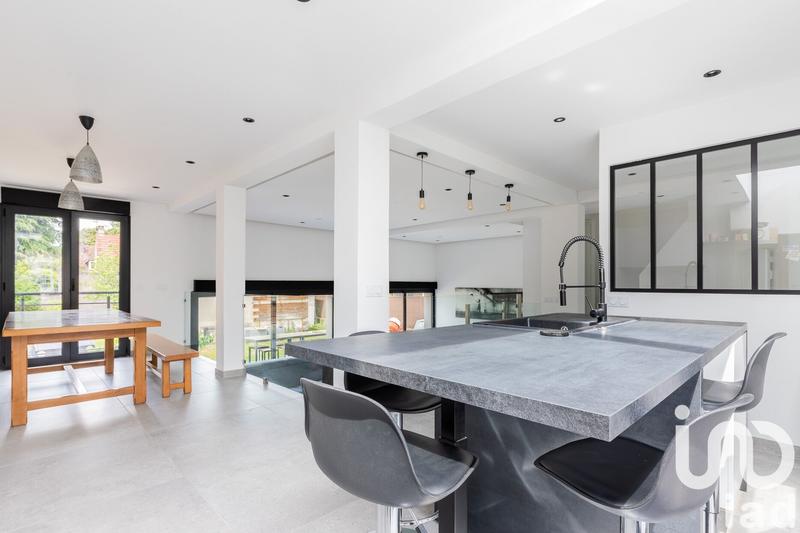 Maison - 147 m² - 5 pièces