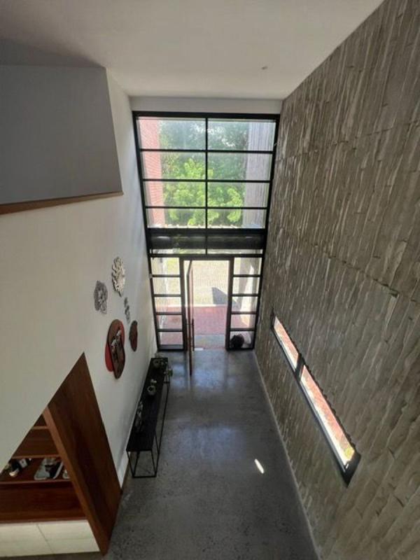 Villa - 395 m² - 9 pièces