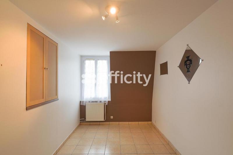 Maison - 117 m² - 8 pièces