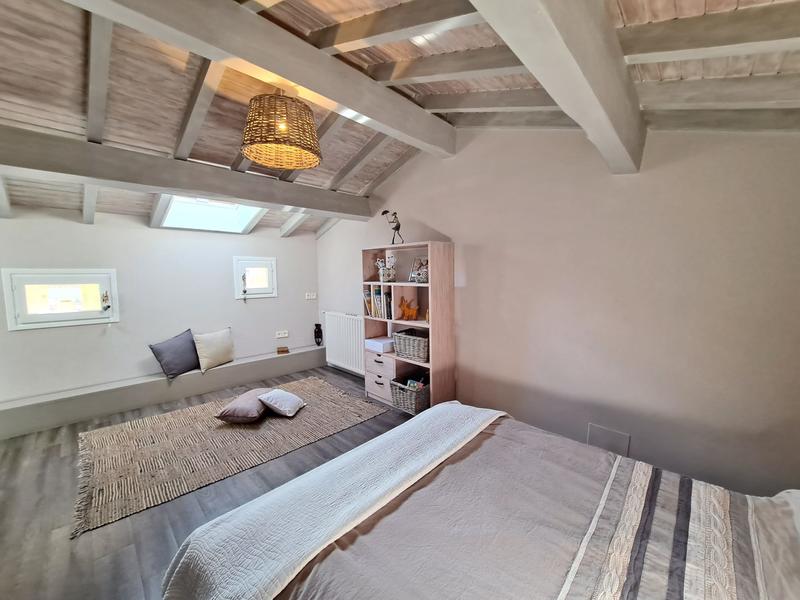 Maison - 218 m² - 6 pièces