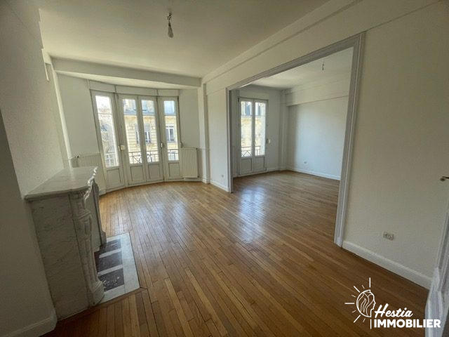 Appartement - 107 m² - 6 pièces