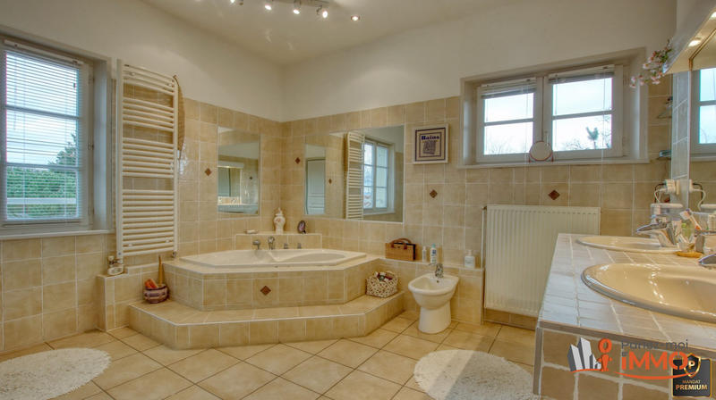 Maison - 189 m² - 6 pièces