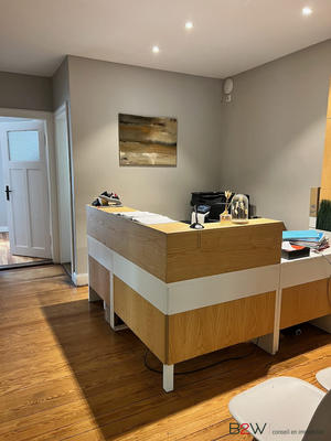 Bureau - 80 m² - 4 pièces