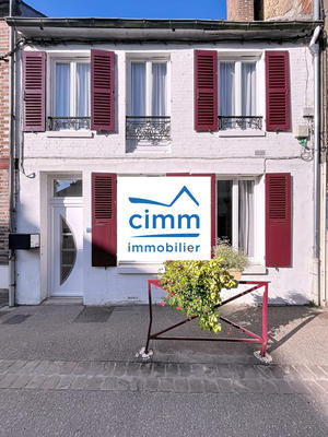 Maison traditionnelle - 159 m² - 4 pièces