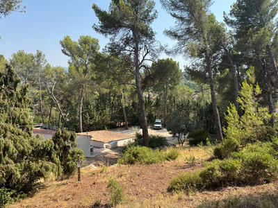 Immeuble - 1 400 m² - 26 pièces