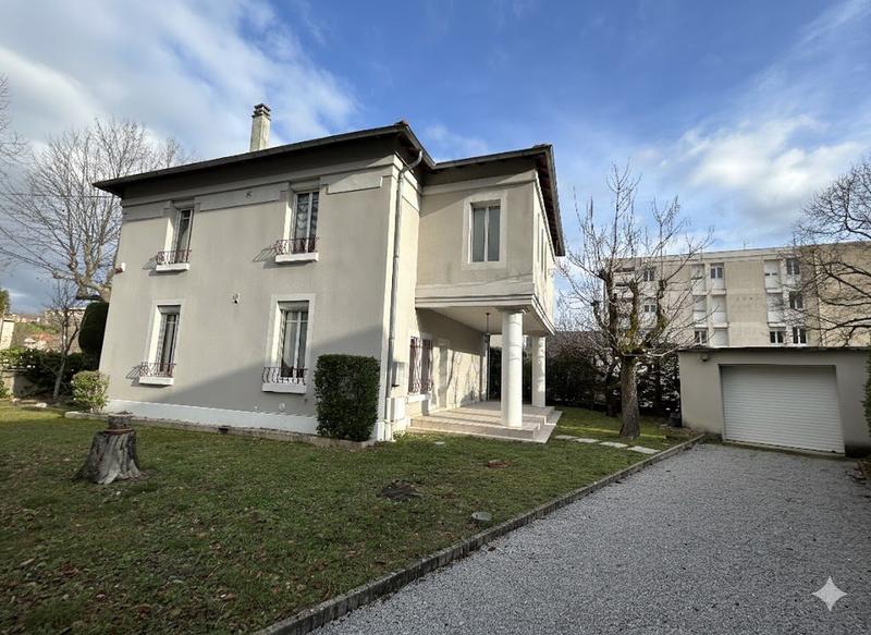 Maison - 165 m² - 7 pièces