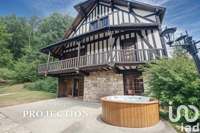 Maison - 232 m² - 11 pièces