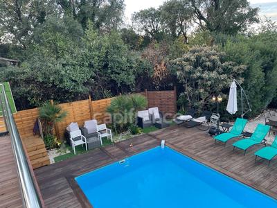 Mas - 374 m² - 15 pièces