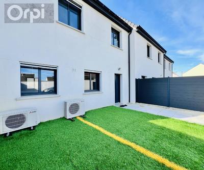 Maison - 90 m² - 4 pièces