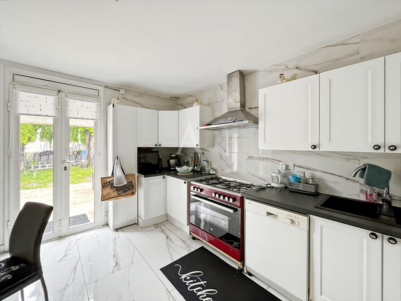 Maison - 122 m² - 6 pièces