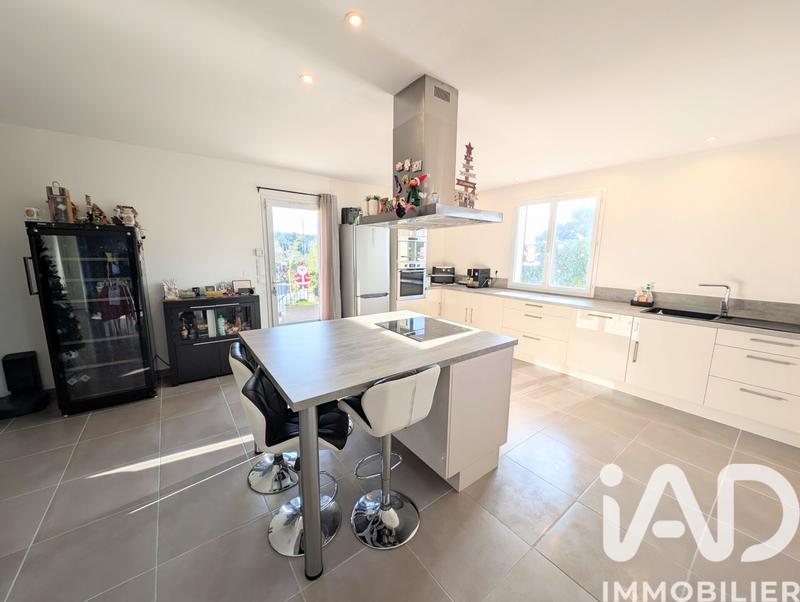 Maison - 138 m² - 6 pièces